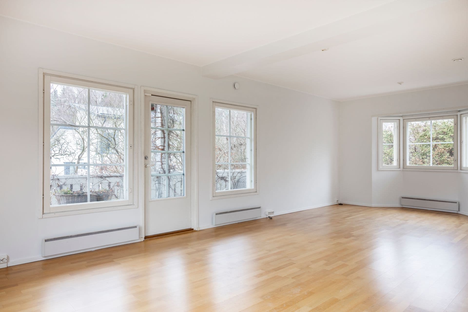 Ummeljoentie olohuonen ennen